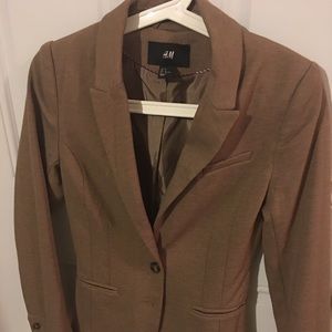 H&M women’s blazer - new -size 32